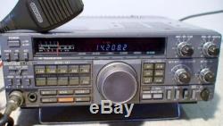 Kenwood TS-440S Ham Radio Transceiver with Automatic Antenna Tuner